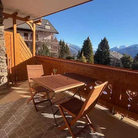 Daire Romantic Alpine Retreat In *